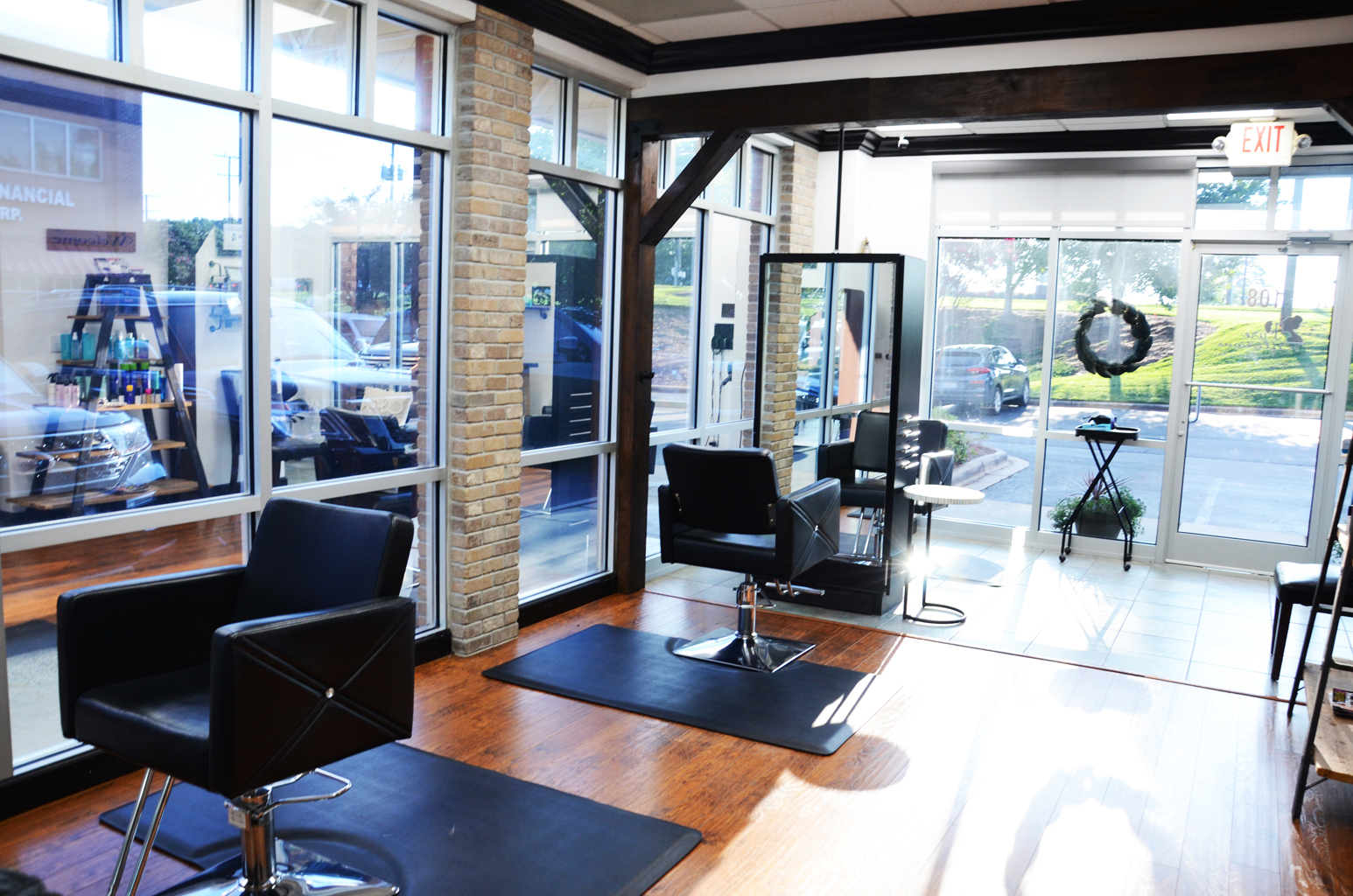 Pure Reflections Salon & Boutique Inc nail photo 2